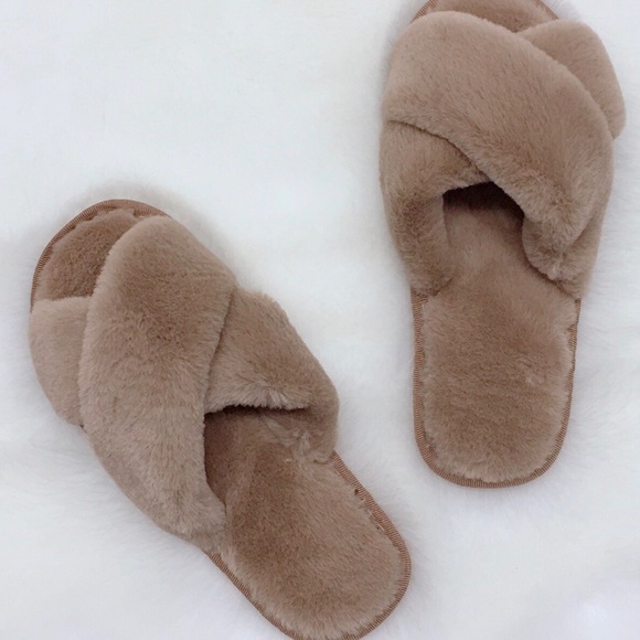 Fur Cross Band Slippers - Picture 7 of 9